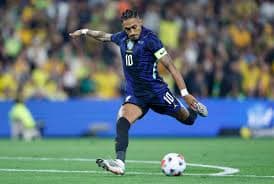 Raphinha é Substituído em Amistoso Após Sentir Dor na Coxa