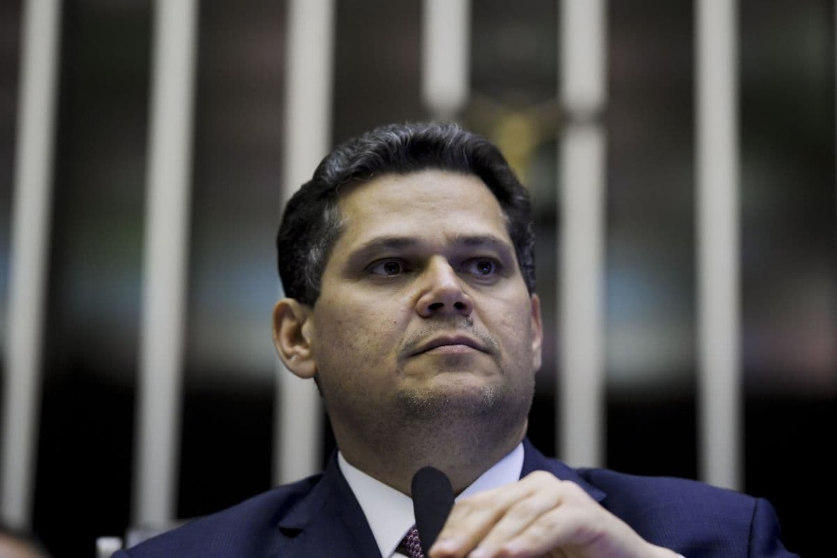 Ministro André Mendonça Adia Decisão Sobre CPMI do INSS