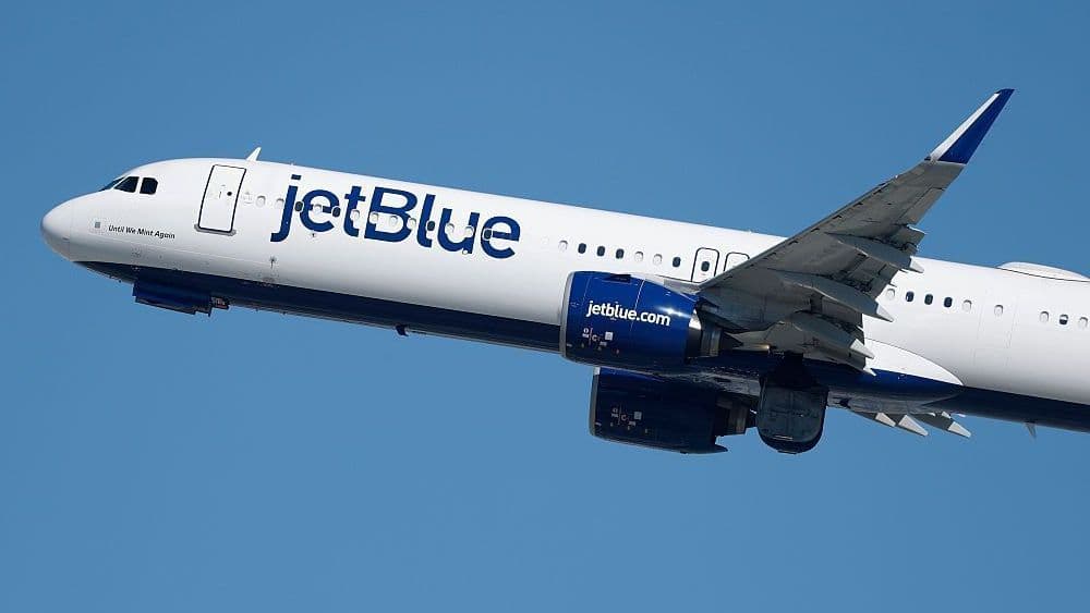 JetBlue investiga colisão com drone perto de Nova York