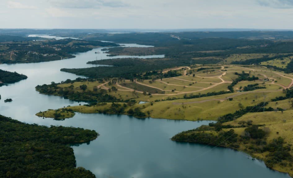 Fazenda do Lago transforma conceito de casa de campo em Goiás