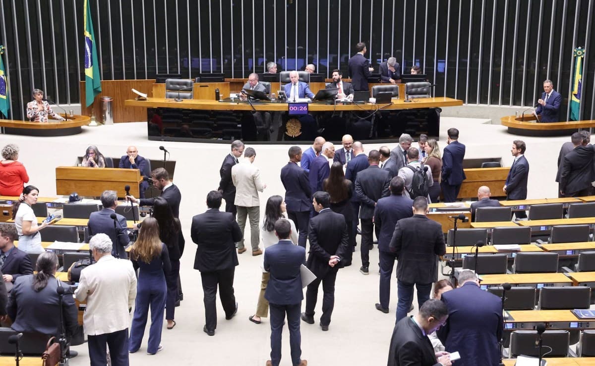 Deputados federais estreantes enriqueceram até R$ 33 milhões em quatro anos