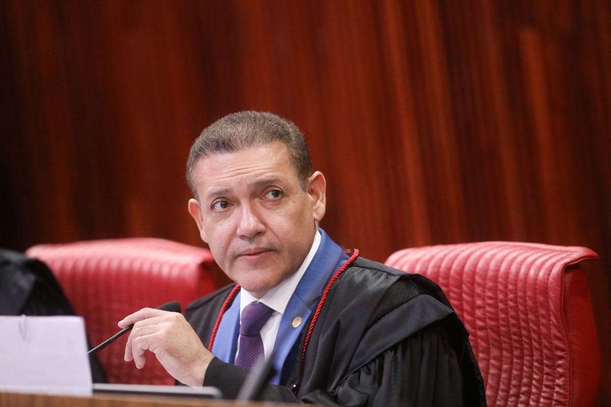 STF julgará caso Flávio Bolsonaro e Nossa Senhora Aparecida nesta quarta