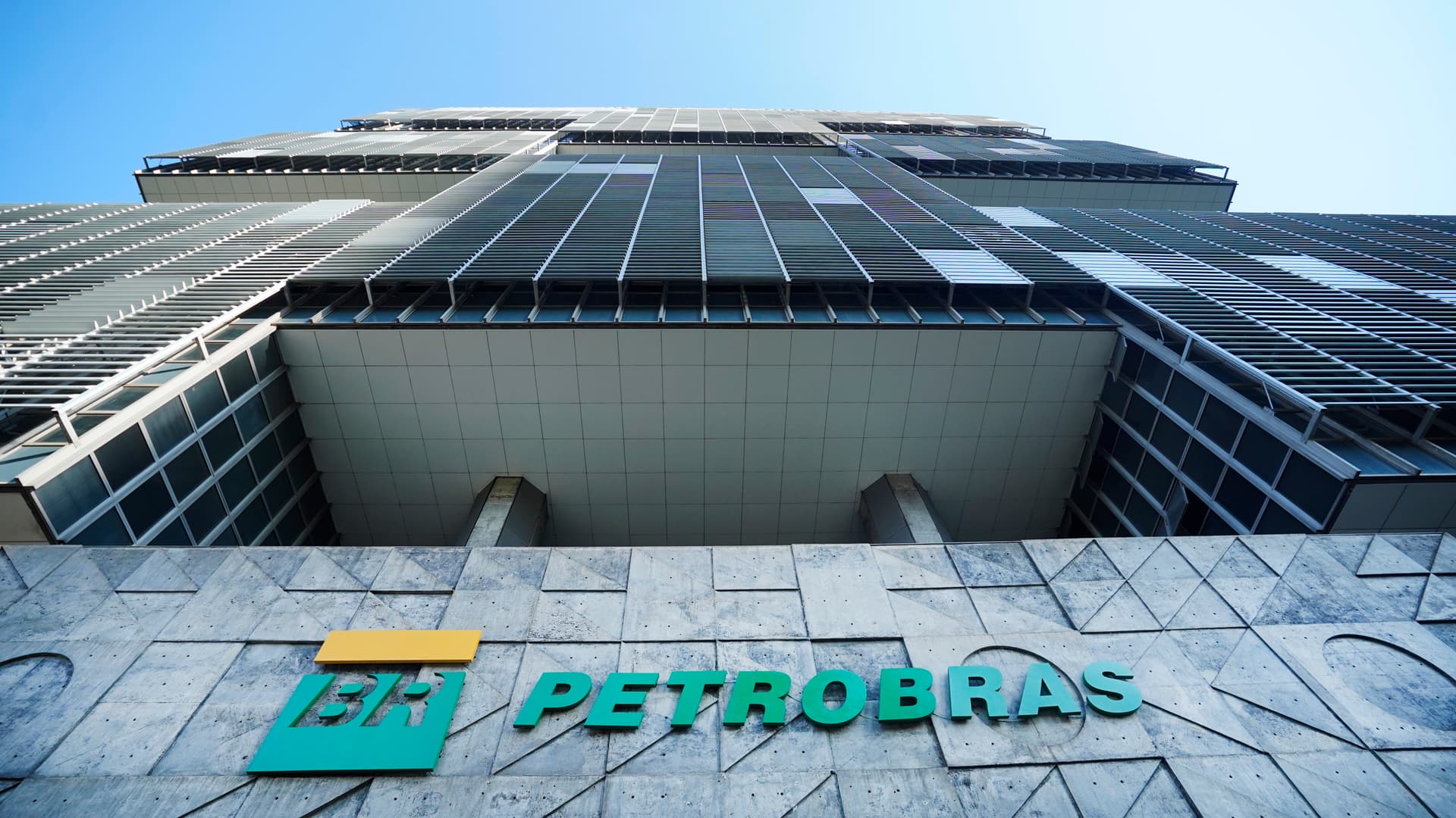 Produção de petróleo da Petrobras cresce 14% em maio