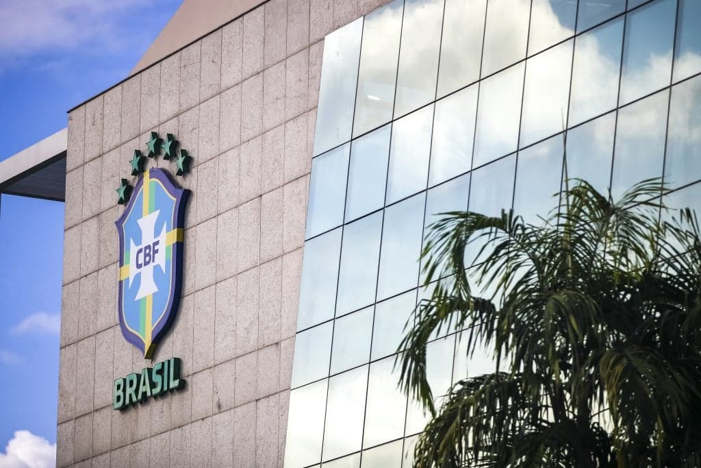 Seleção Brasileira se apresenta em Porto Alegre para jogos contra Argentina
