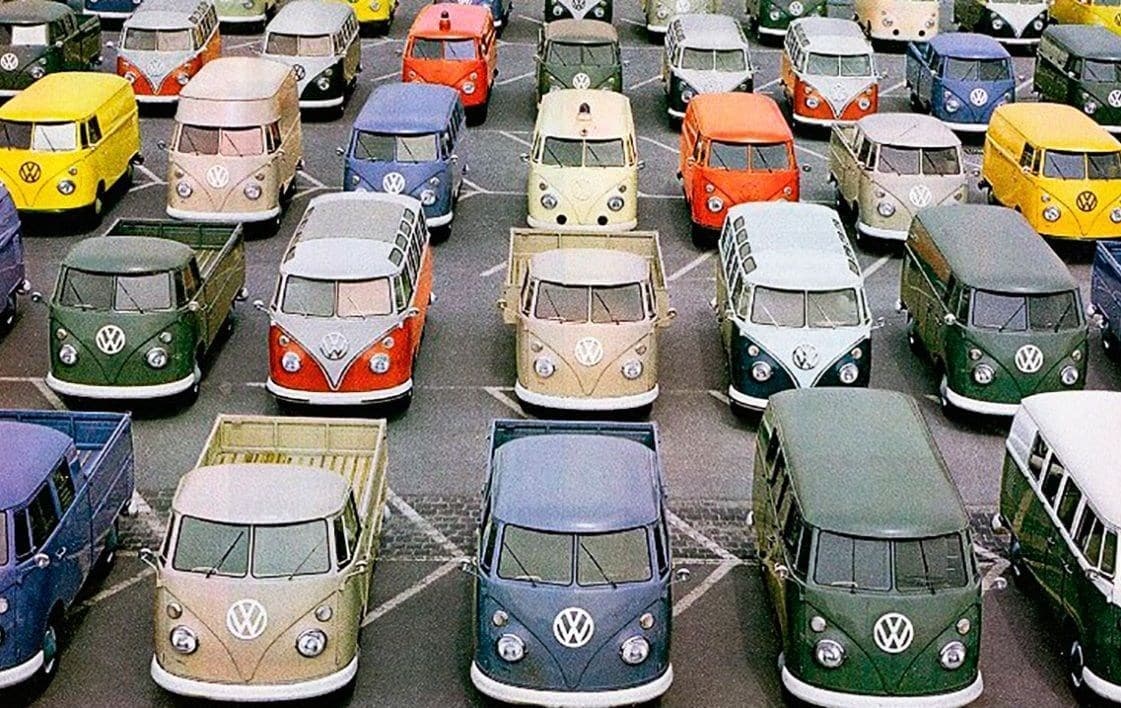 Kombi encerra produção e se torna relíquia do automobilismo mundial