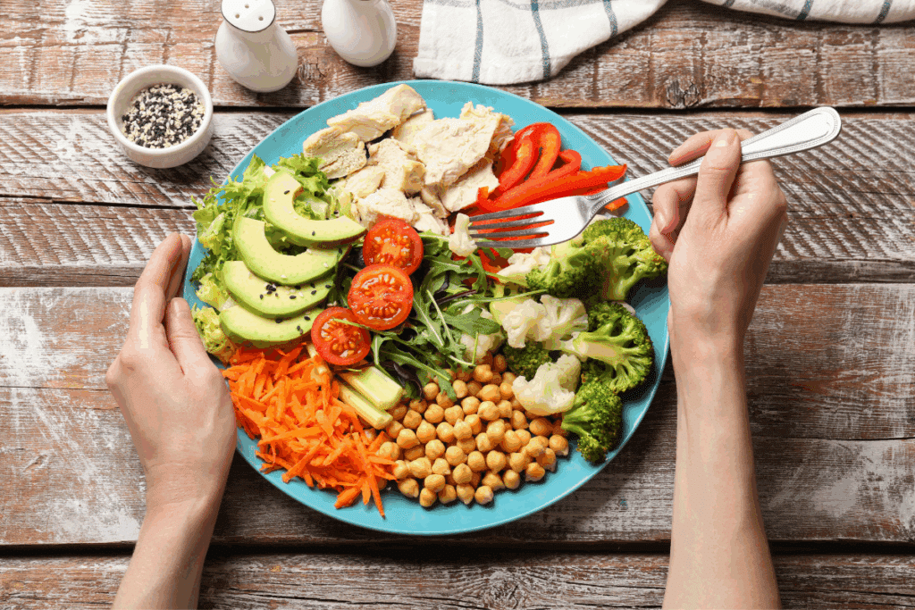 Alimentação ideal para treinos noturnos: 6 dicas essenciais