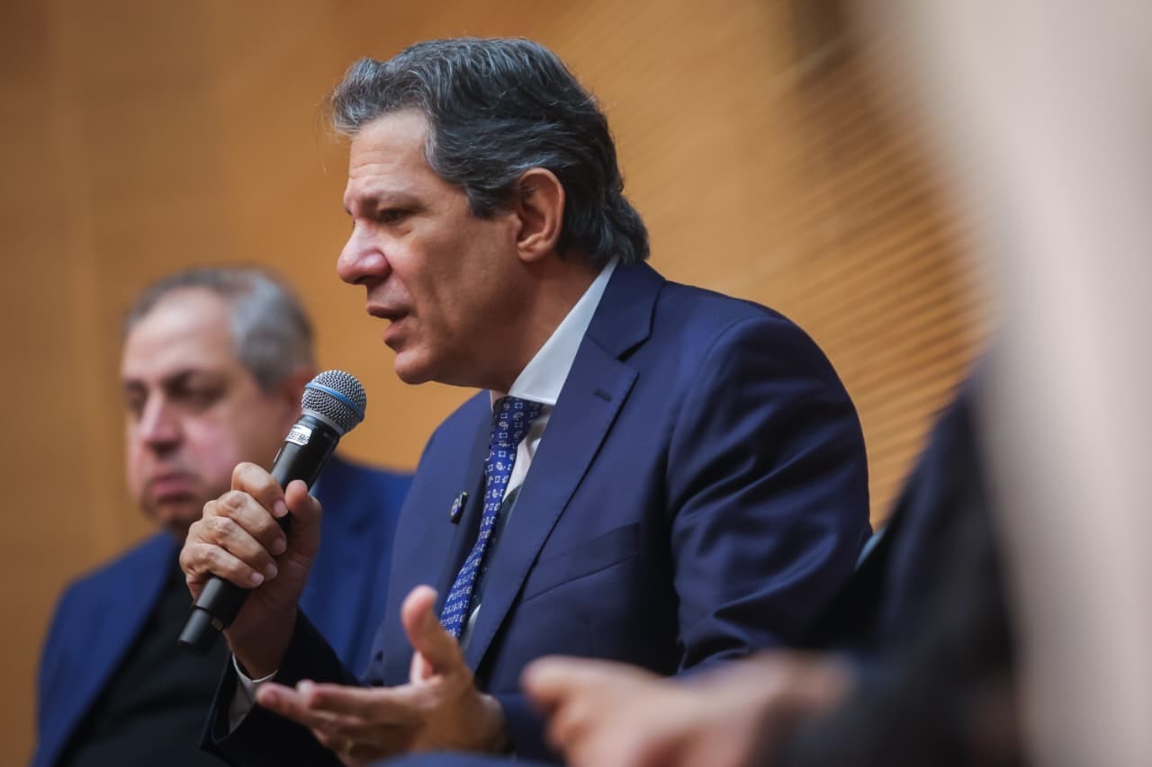 Haddad denuncia abordagem policial suspeita a motorista em SP