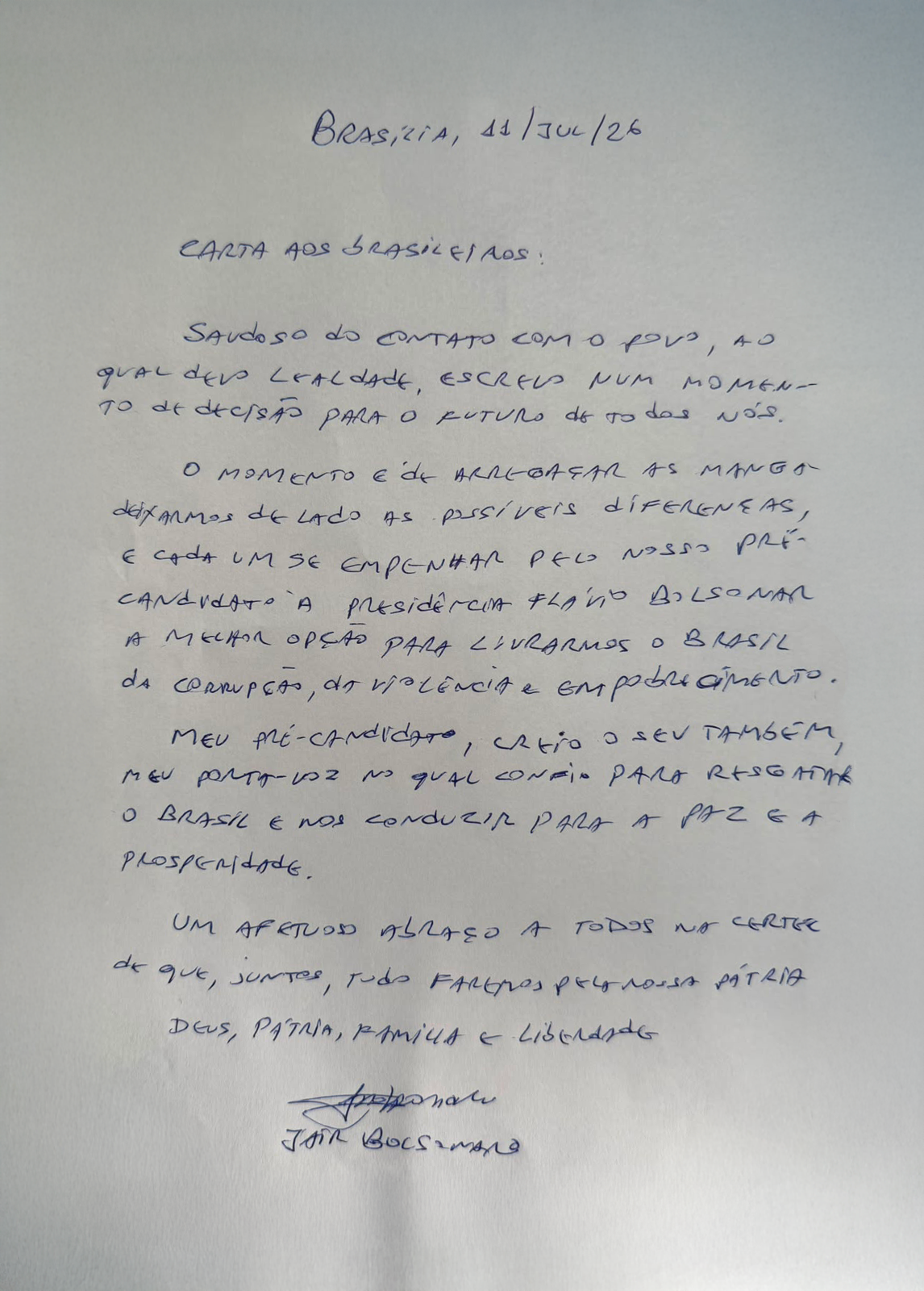 Bolsonaro apoia Flávio, gera críticas e ameaça prisão domiciliar