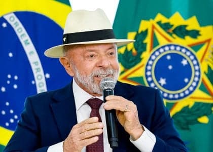 Lula tem 44% de aprovação em pesquisa recente do Poder360