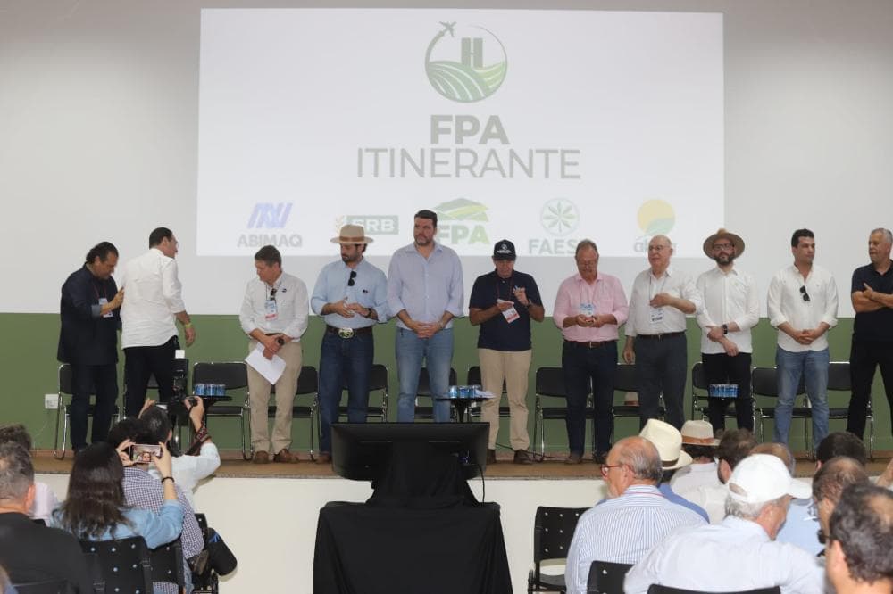 Agricultores solicitam R$ 20 bilhões para compensar taxas de juros do Plano Safra
