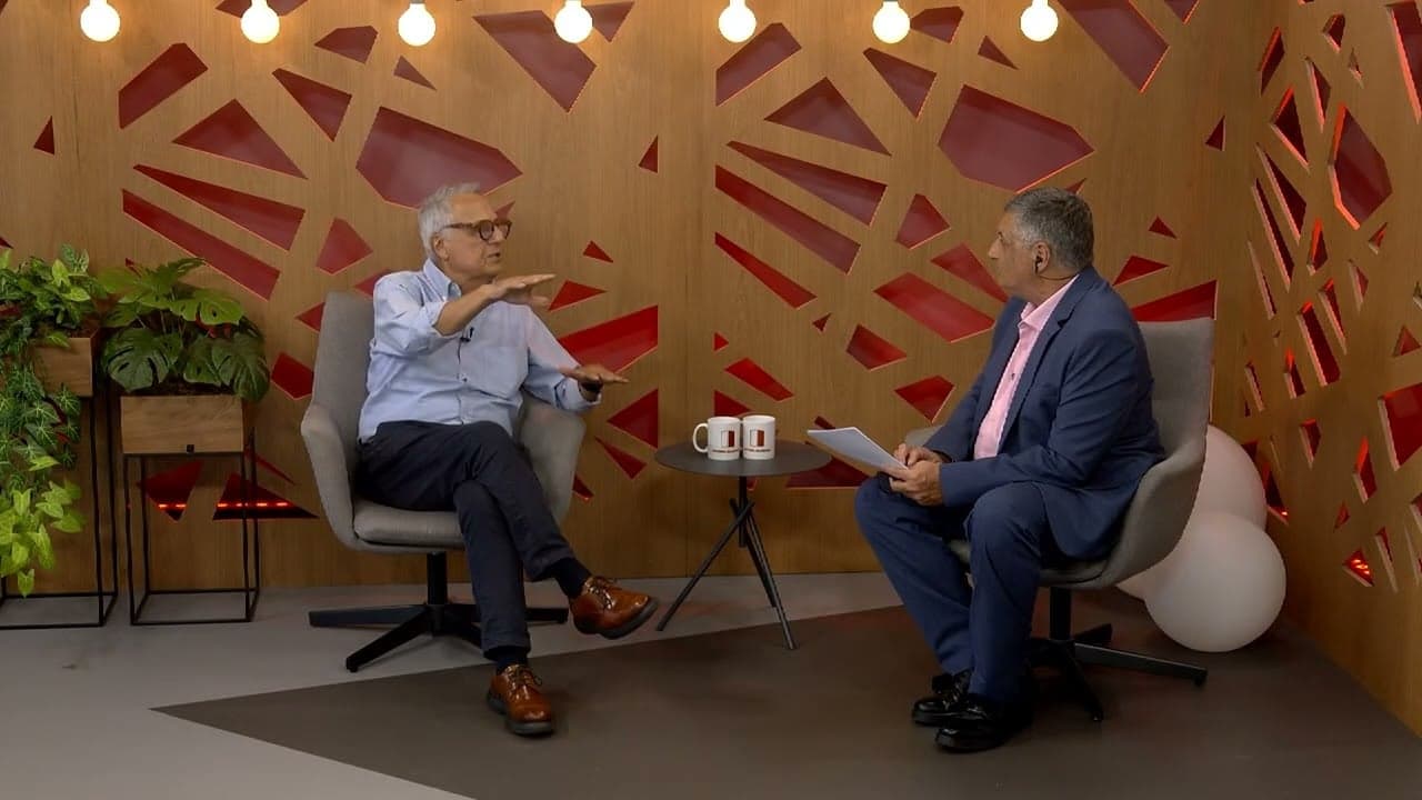 Avicultura brasileira enfrenta problemas com sanidade e antibióticos