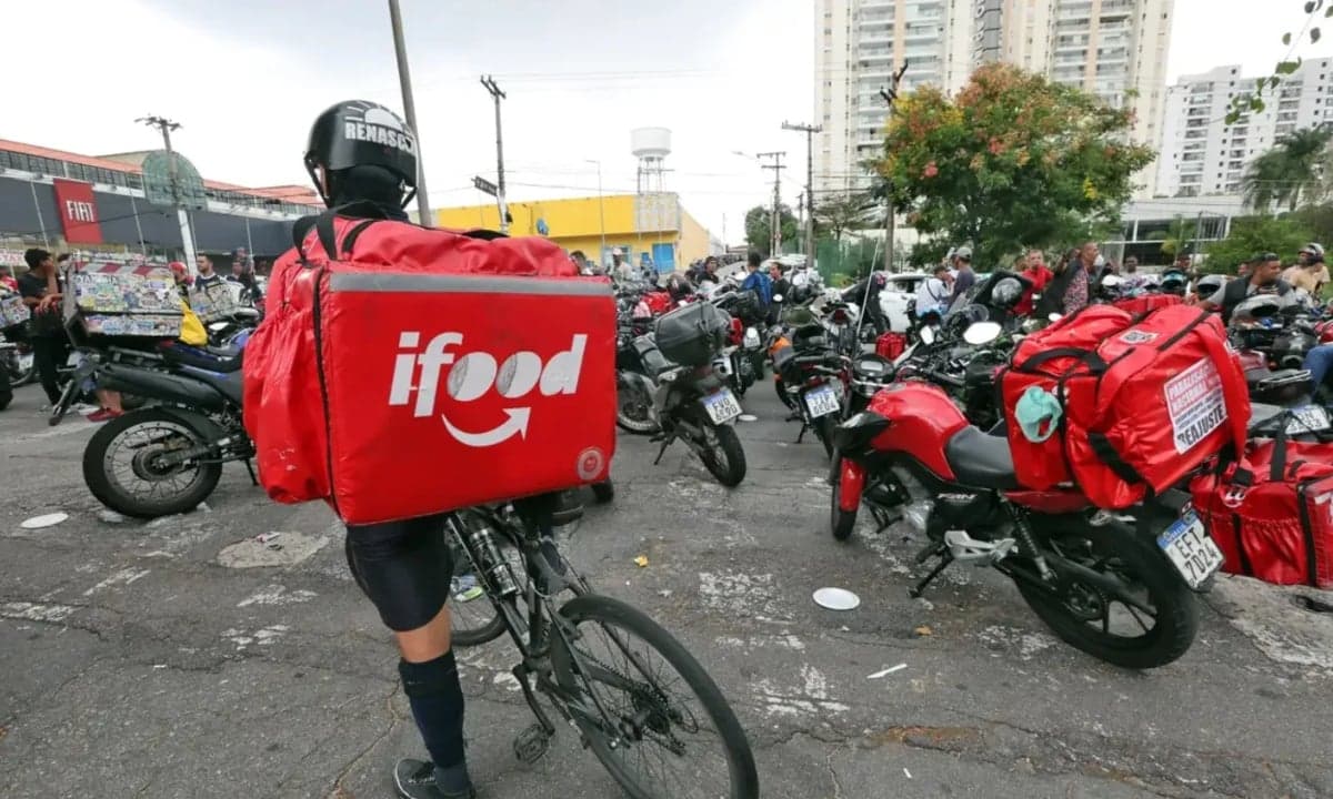 Motociatas em defesa da democracia e reeleição de Lula ocorrem em todo o Brasil