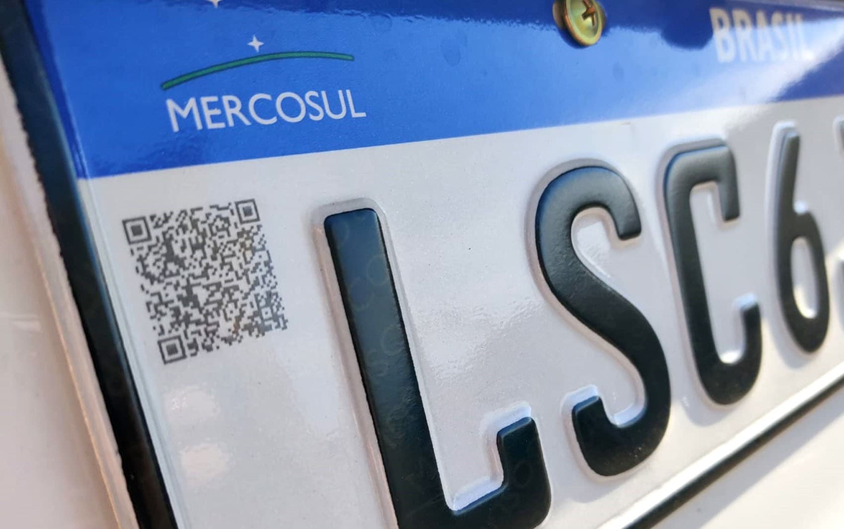 Projeto visa alterar placas de veículos no Brasil, preocupa Detrans