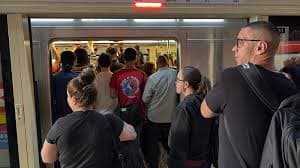 Linha Azul do Metrô de SP tem Velocidade Reduzida após Incidente