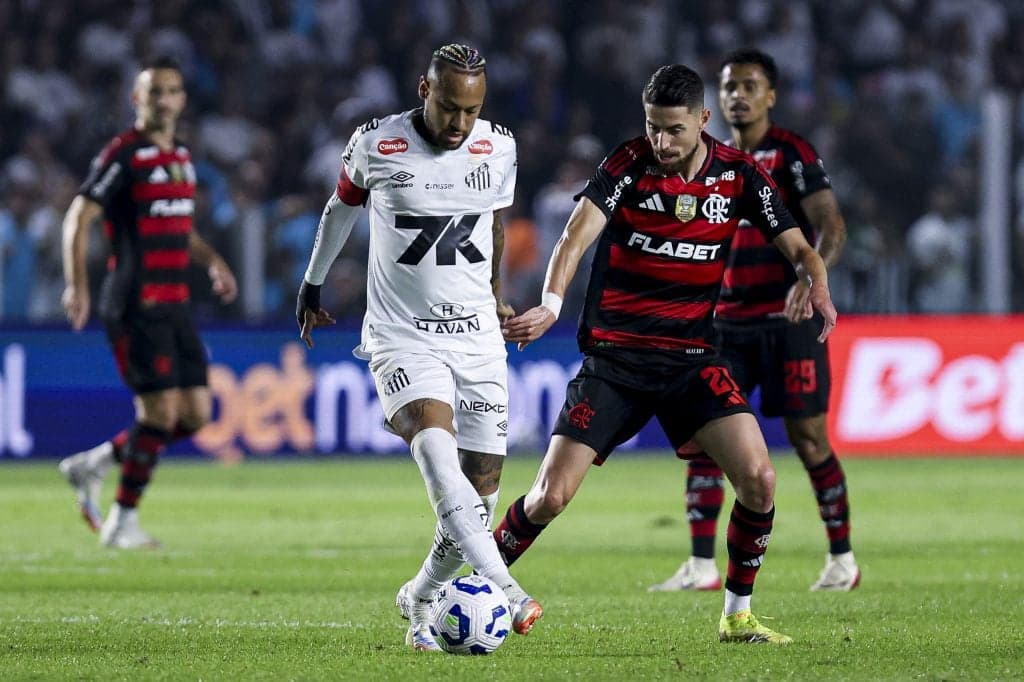 Santos busca manter tabu contra Flamengo na Vila Belmiro