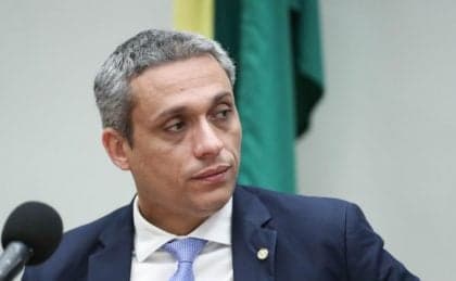 Deputado Gustavo Gayer condenado a indenizar PT em R$ 20 mil