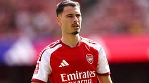 Arsenal Avalia Oferta por Martinelli e Busca Novos Interesses