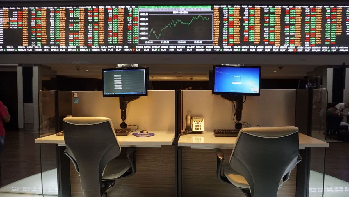 Ibovespa mantém 79 ativos após exclusões de ações