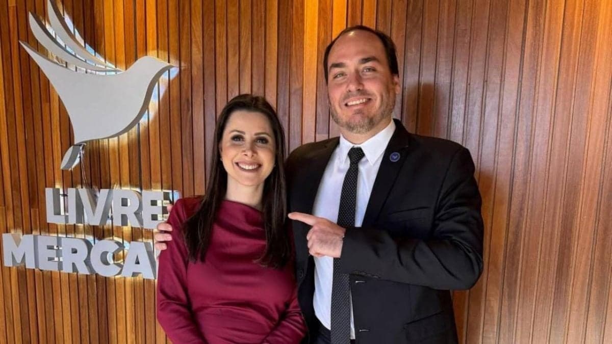 Carol de Toni e Carlos Bolsonaro são eleitos senadores por Santa Catarina