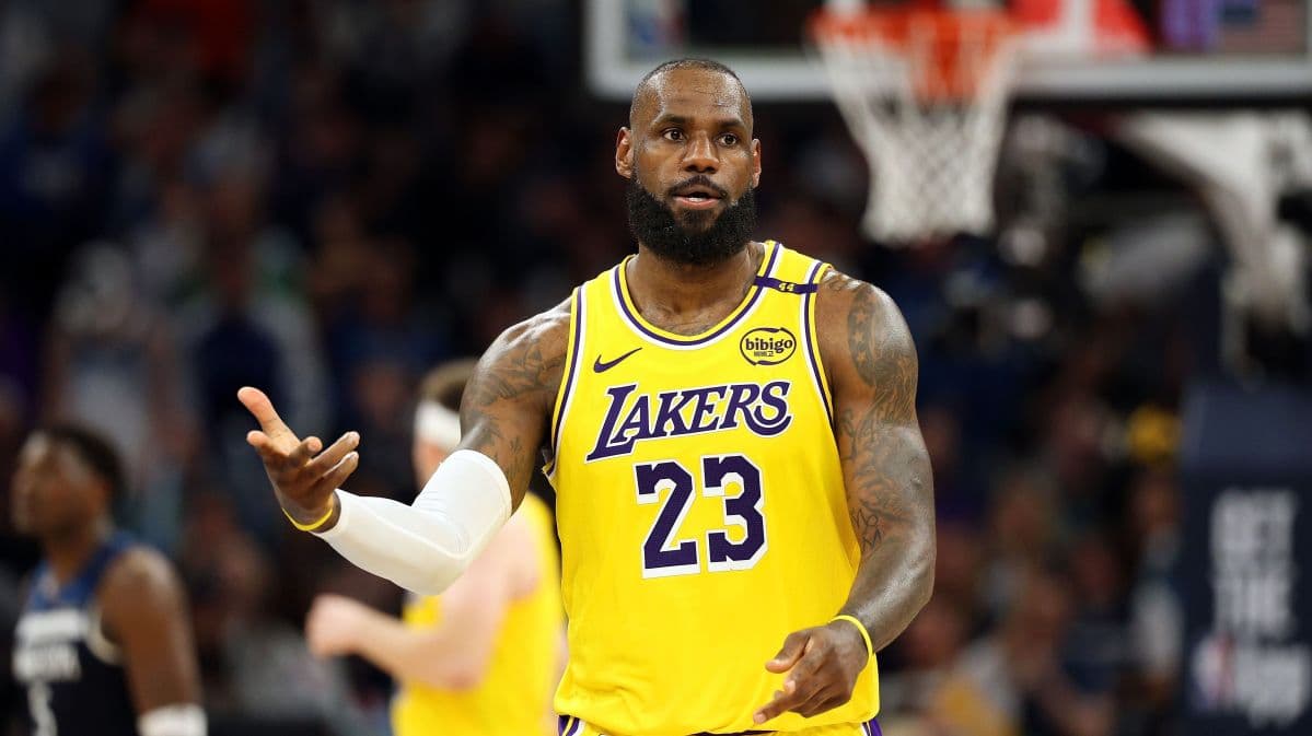 Lakers vencem Rockets e se aproximam da semifinal da NBA