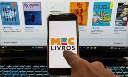 MEC Livros expande acervo e flexibiliza regras de empréstimo
