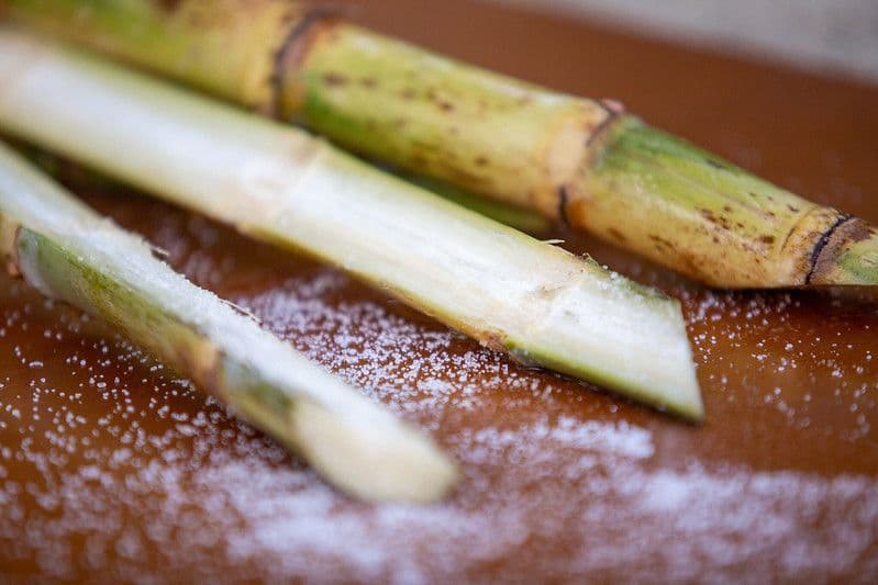 Queda no petróleo e dólar impacta valores das commodities