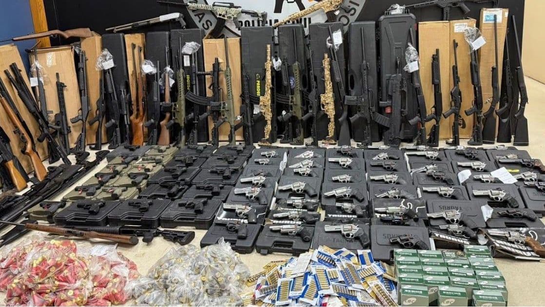 Polícia Civil apreende mais de 160 armas em São Gonçalo