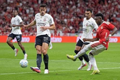 Corinthians hoje: Timão vence o Inter, mas é eliminado da Copa do Brasil e mira decisão na Libertadores