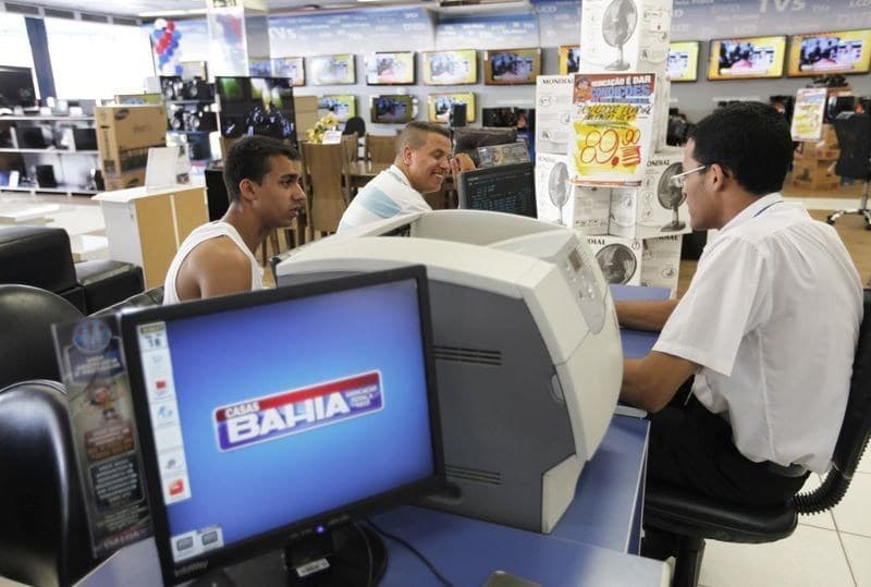 Grupo Casas Bahia enfrenta turbulência com renúncias e recuperação judicial