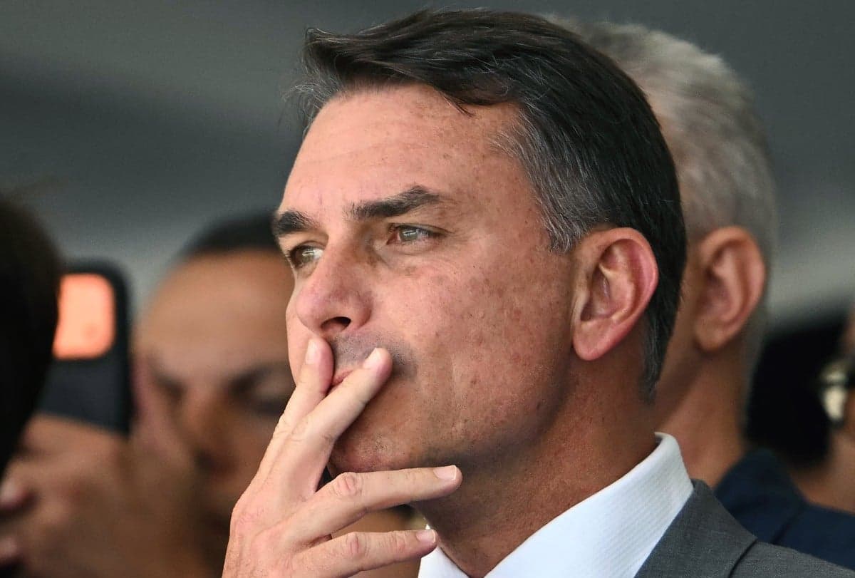 TJDFT rejeita ação de Flávio Bolsonaro contra vídeo de Camila Moreno