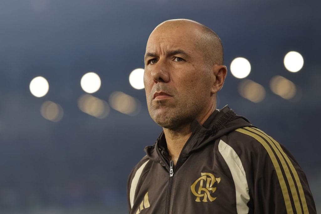 Flamengo enfrenta desfalques e Jardim busca alternativas táticas
