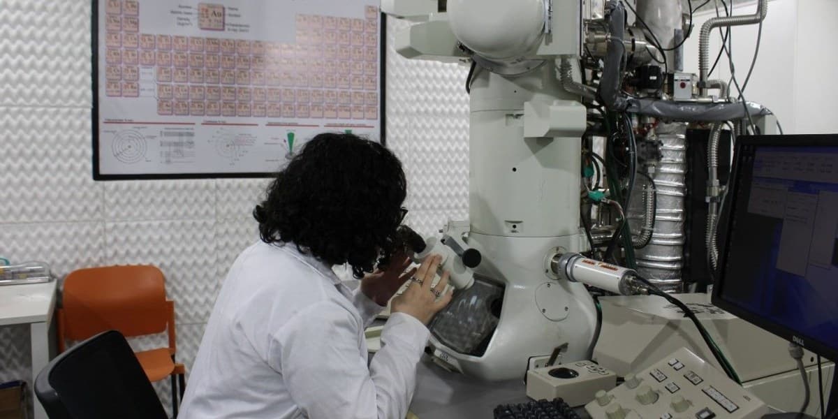 Microscópio eletrônico de transmissão será integrado ao currículo da Ilum