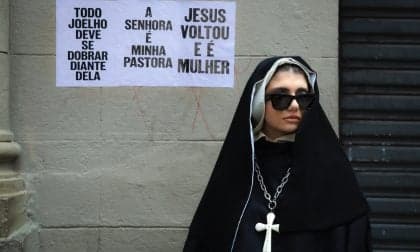Censura em Curitiba: Teatro cancela espetáculo de Rafaela Azevedo