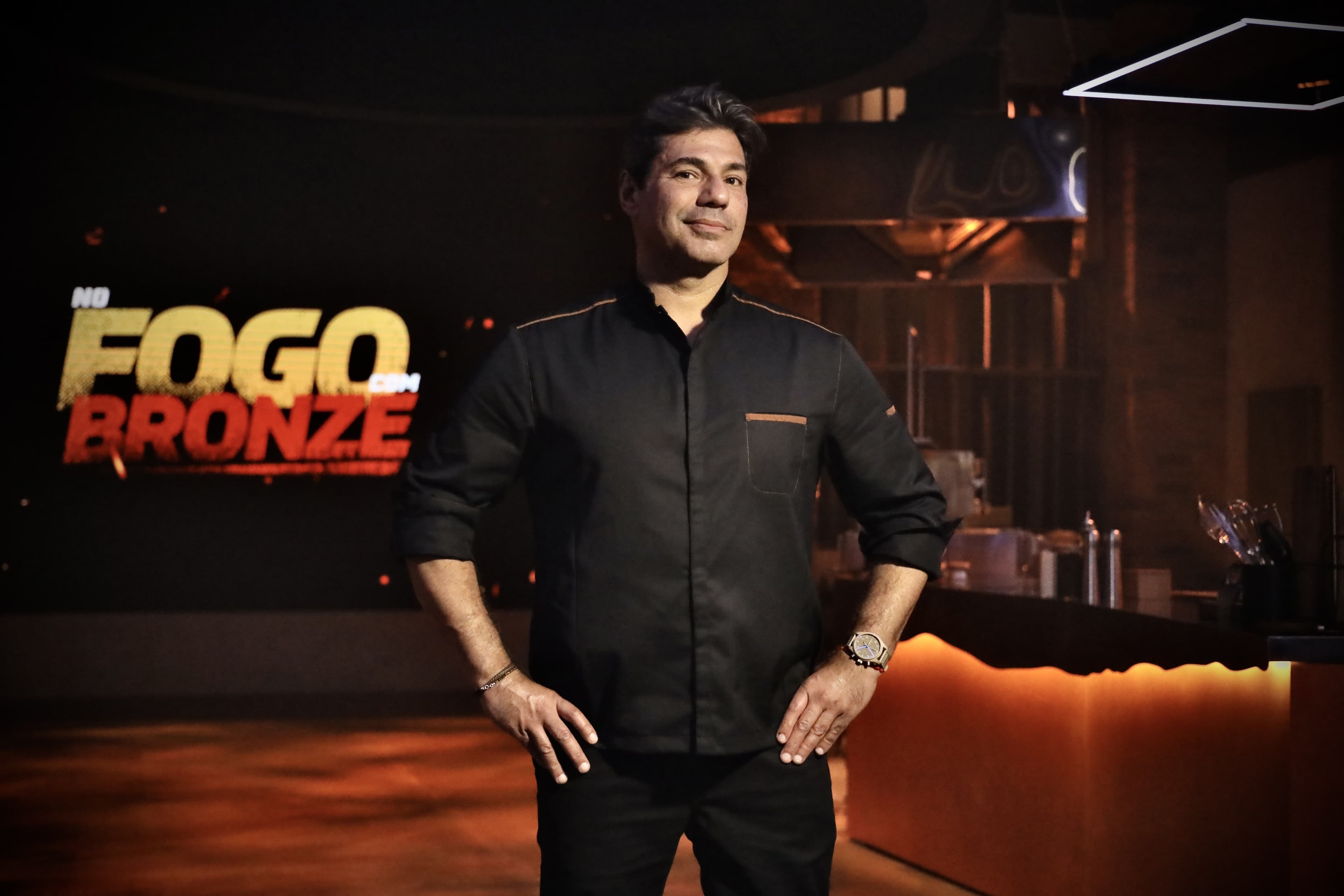 Felipe Bronze estreia reality show 'No Fogo com Bronze' no GNT