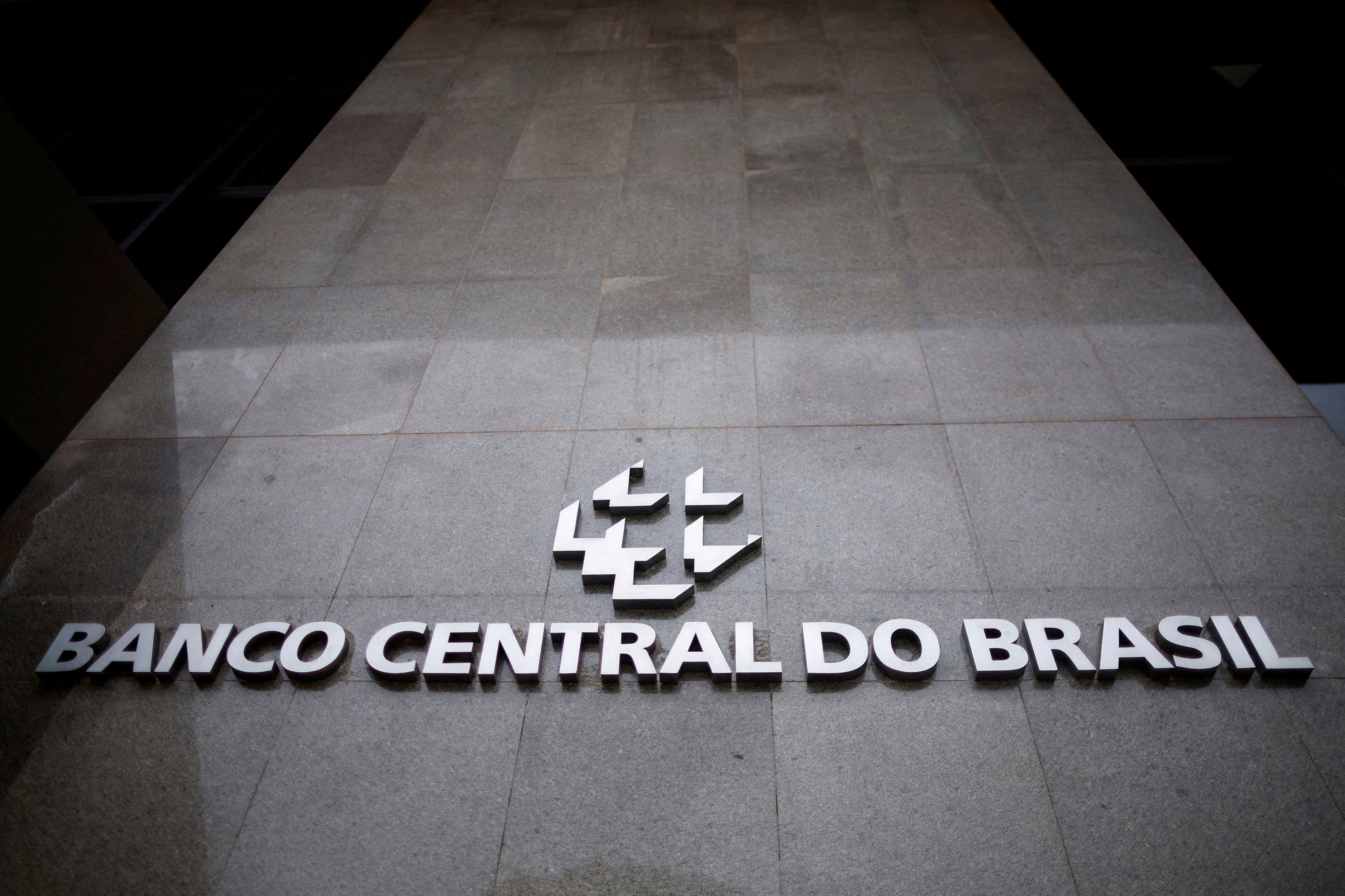 Banco Central liquida duas distribuidoras de títulos em SP