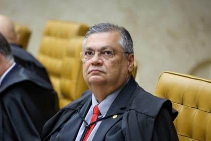 Flávio Dino denuncia agressão verbal e pede educação cívica nas empresas