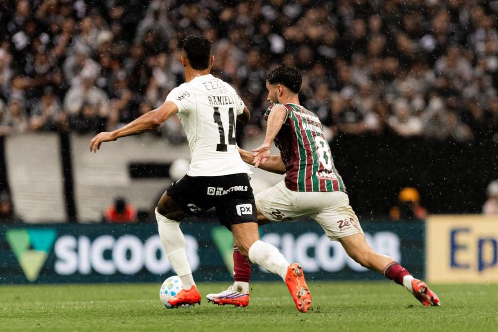 Corinthians perde para Fluminense e aumenta pressão sobre Diniz