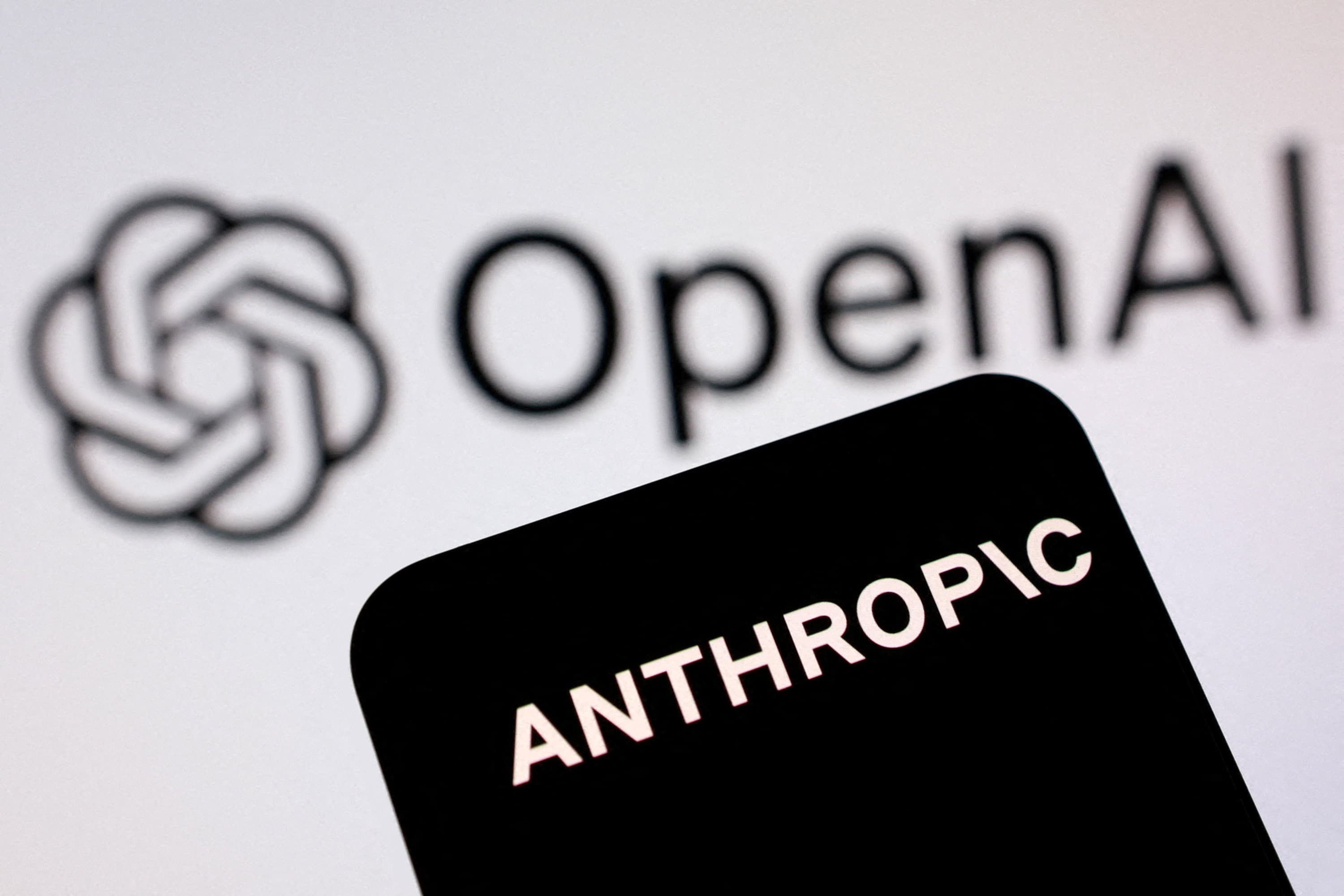 Rivalidade entre OpenAI e Anthropic agita mercado de IA