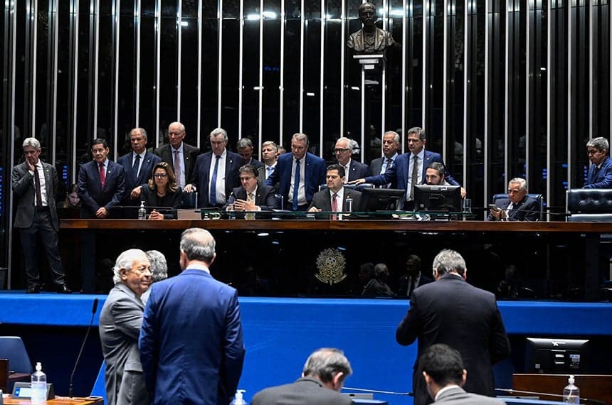 Senado vota PEC que reduz jornada de trabalho e garante mais descanso