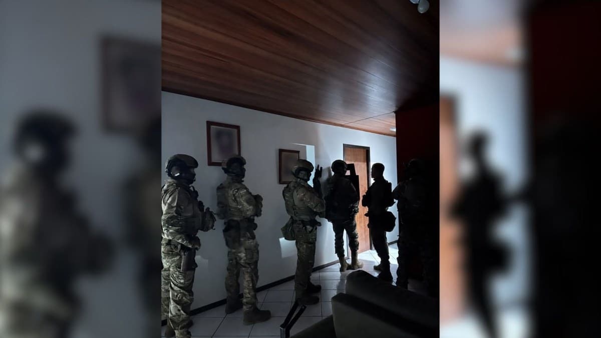 Pai é preso após manter filha refém em Barra Velha, SC