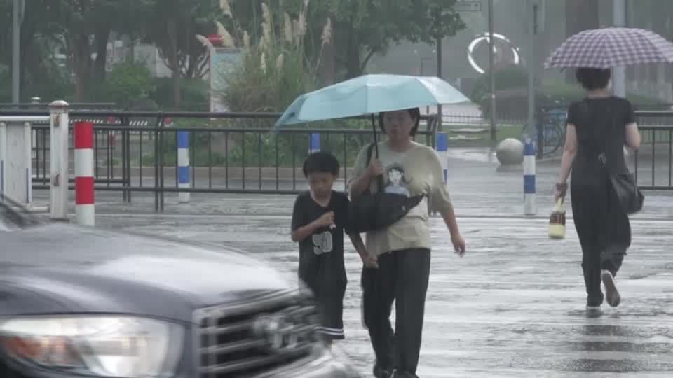 Ciclone Bavi deve chegar a Wenzhou após deixar 17 mortos nas Filipinas