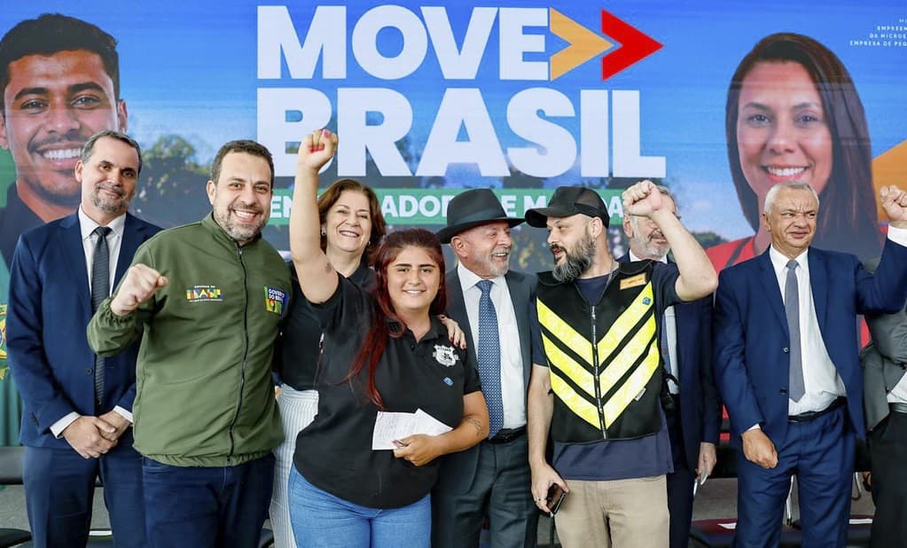 Lula encerra sessões de radioterapia após tratamento de câncer de pele