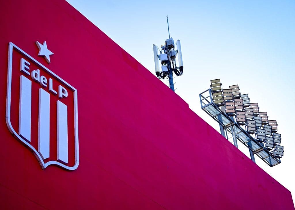 Estudiantes anuncia contratação de Marcos Rojo para semifinais da Libertadores