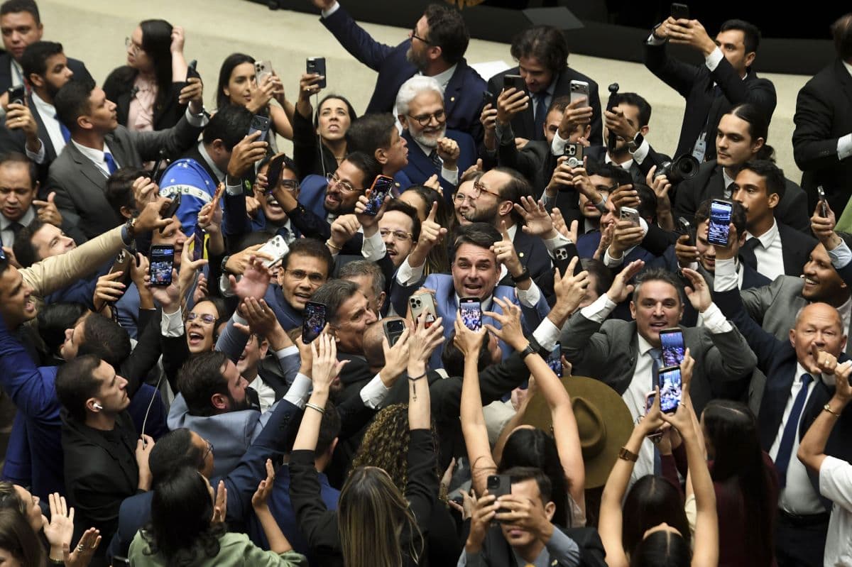 Congresso defende lei de dosimetria a Moraes após críticas