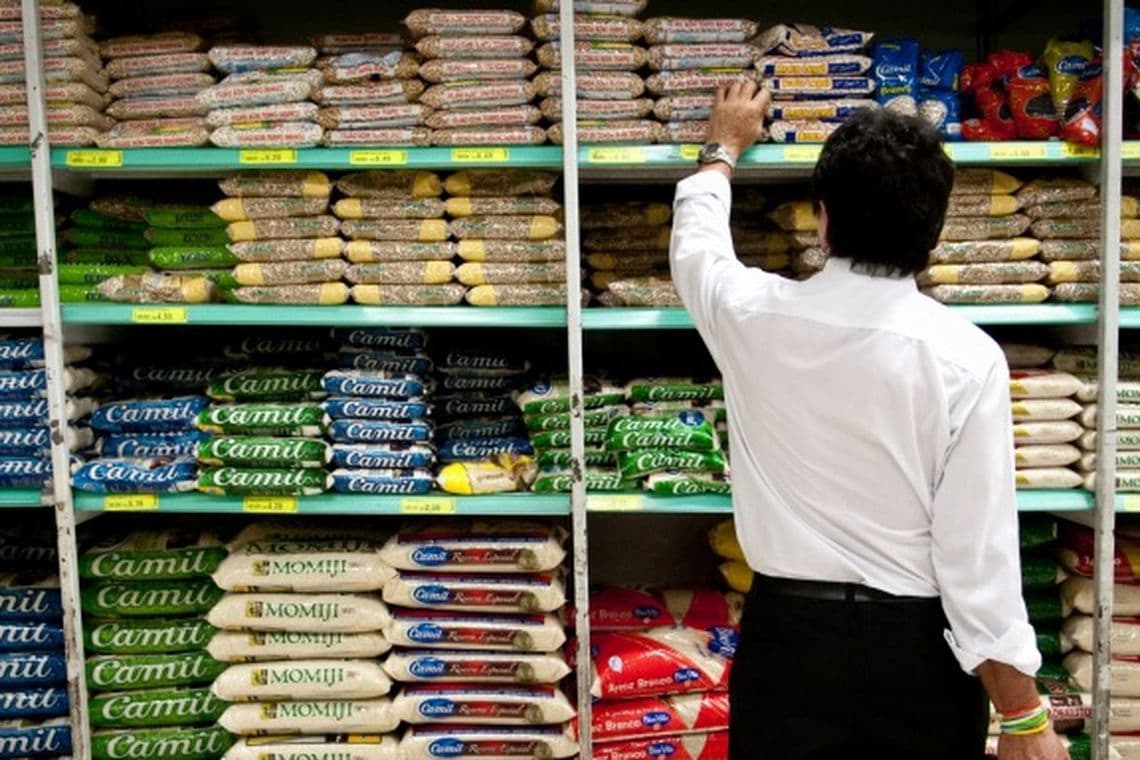 Varejo Alimentar no Brasil Cresce 6,5% Após Proibição das Bets