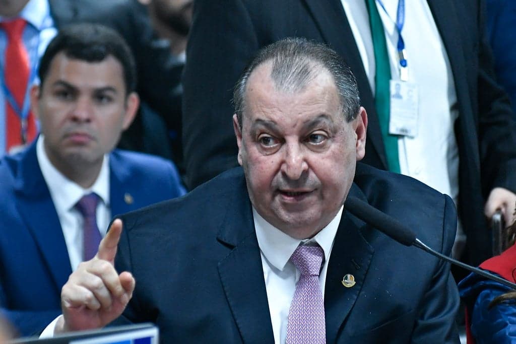Senador Omar Aziz anuncia parecer sobre PEC da jornada 6x1