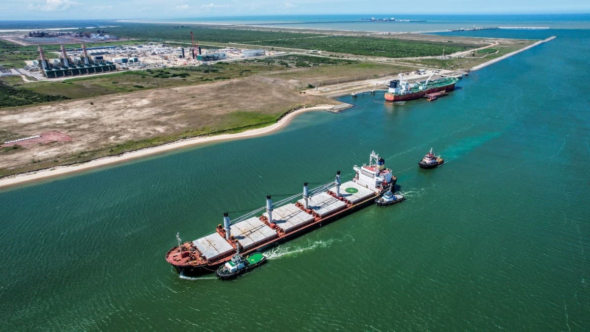 Porto do Açu investe US$ 90 milhões em terminal de grãos até 2028
