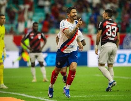 Bahia Brilha Com Vitória Sobre Athletico-PR na Fonte Nova