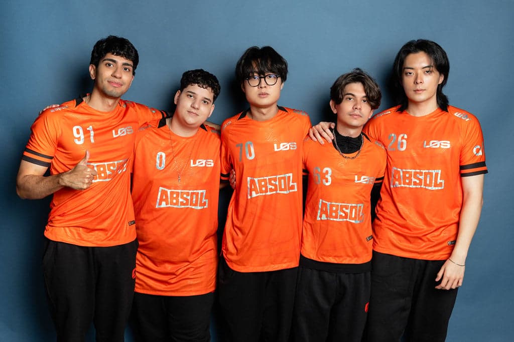 LOS vence Team Secret Whales e avança no Worlds 2026