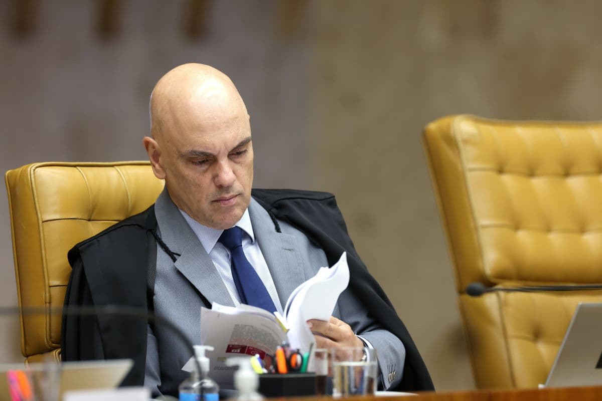 Ministro Moraes pede regulamentação internacional para big techs